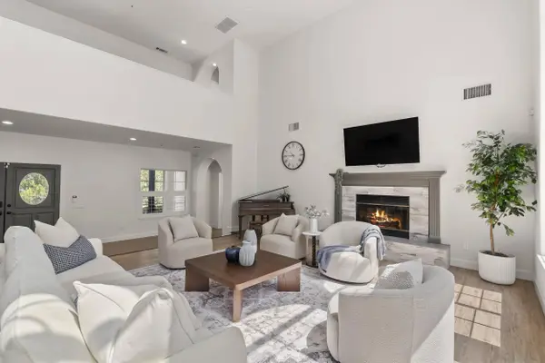 1696 Gil Way, Vista, CA 92084