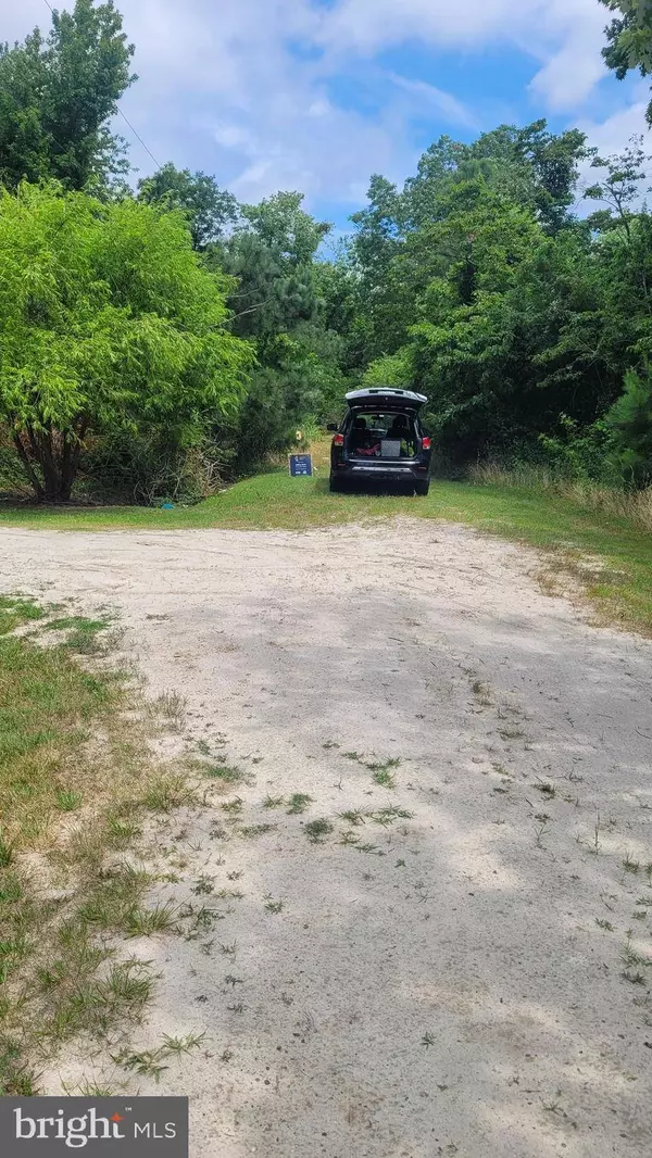 10028 N SCHOOL RD, Deal Island, MD 21821