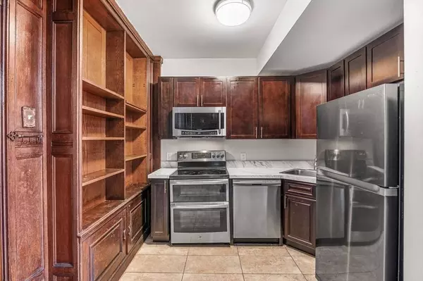 48 Washington Ave #202, Chelsea, MA 02150