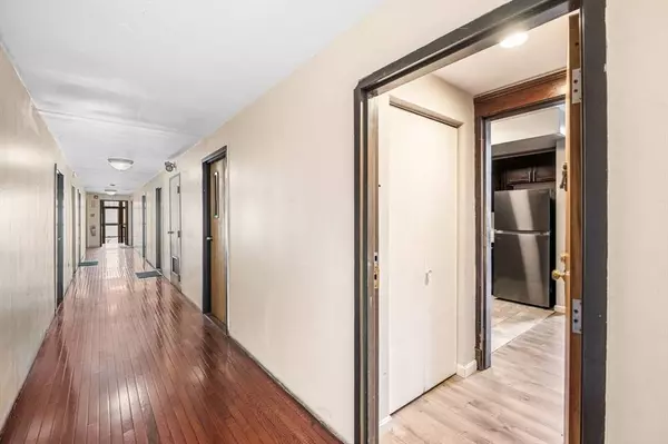 48 Washington Ave #202, Chelsea, MA 02150