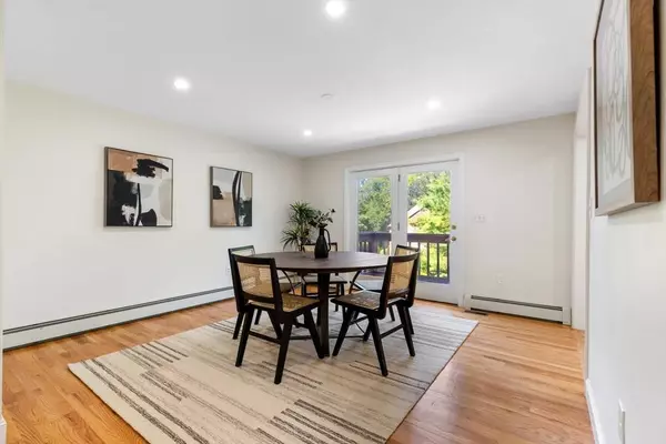 29 Cottage St #29, Newton, MA 02464