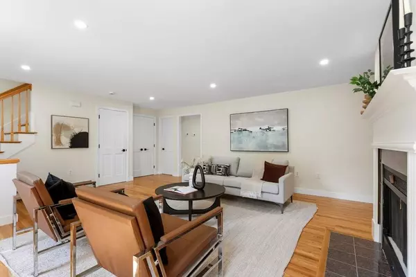 29 Cottage St #29, Newton, MA 02464