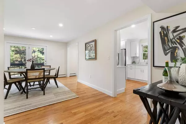 29 Cottage St #29, Newton, MA 02464