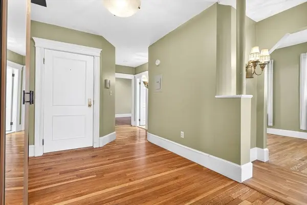 164 Strathmore R #4, Boston, MA 02135
