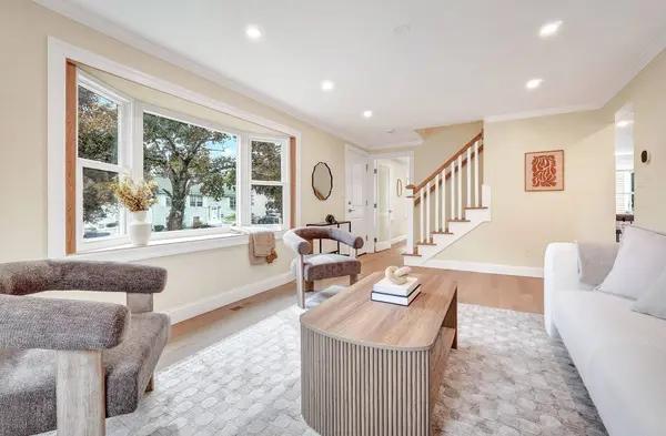 107 Woodley Ave, Boston, MA 02132