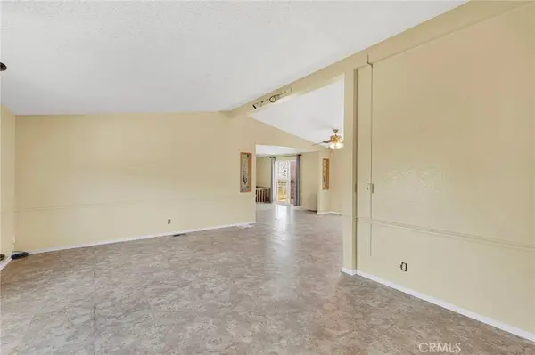 5332 Sundown Dr, Phelan, CA 92371