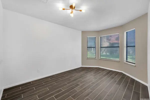 6307 CAMBRIDGE DR, San Antonio, TX 78218