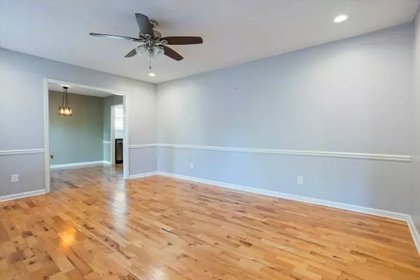 103 Dresden DR, Martinez, GA 30907