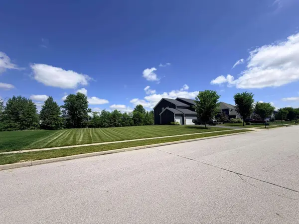6409 Brookview Manor Drive, Galena, OH 43021