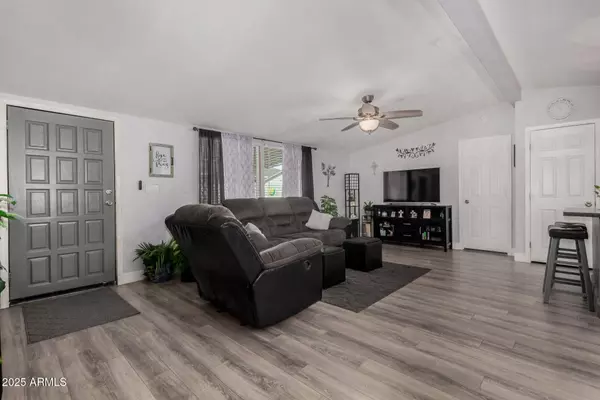 10951 N 91ST Avenue #250, Peoria, AZ 85345