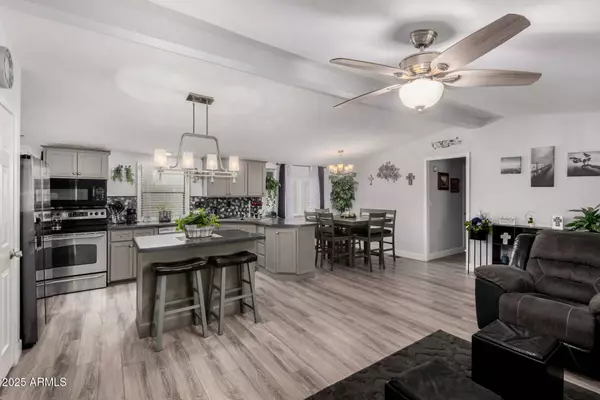 10951 N 91ST Avenue #250, Peoria, AZ 85345