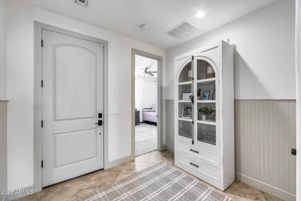 9742 W LOS GATOS Drive, Peoria, AZ 85383