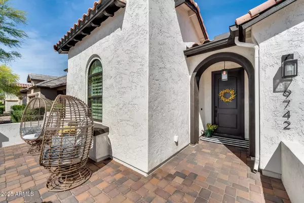 9742 W LOS GATOS Drive, Peoria, AZ 85383