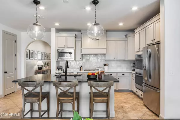 9742 W LOS GATOS Drive, Peoria, AZ 85383