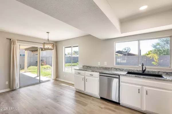 5741 W LIBBY Street, Glendale, AZ 85308