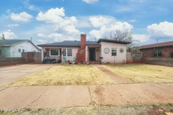 207 W GILMORE Street, Winslow, AZ 86047