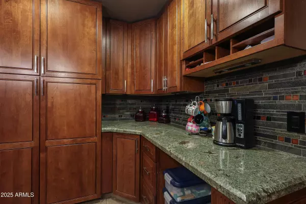 207 W GILMORE Street, Winslow, AZ 86047