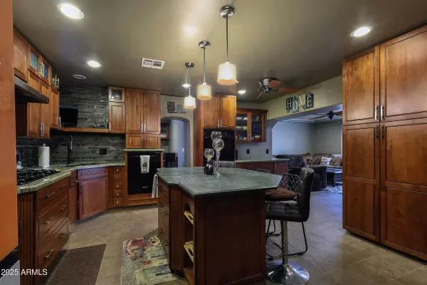 207 W GILMORE Street, Winslow, AZ 86047