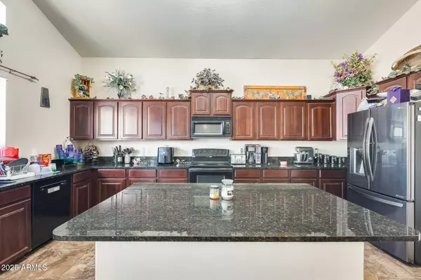 1690 E DIEGO Drive, Casa Grande, AZ 85122