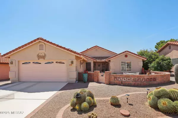 1011 W Rio Magdalena, Green Valley, AZ 85614