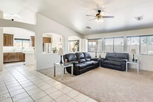 7712 N 54TH Lane, Glendale, AZ 85301