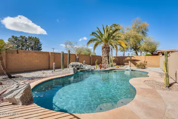 7712 N 54TH Lane, Glendale, AZ 85301