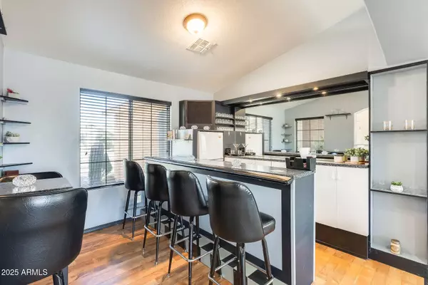 7712 N 54TH Lane, Glendale, AZ 85301