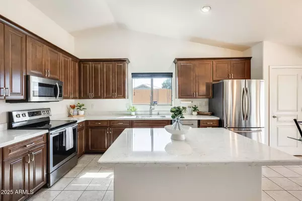 7712 N 54TH Lane, Glendale, AZ 85301