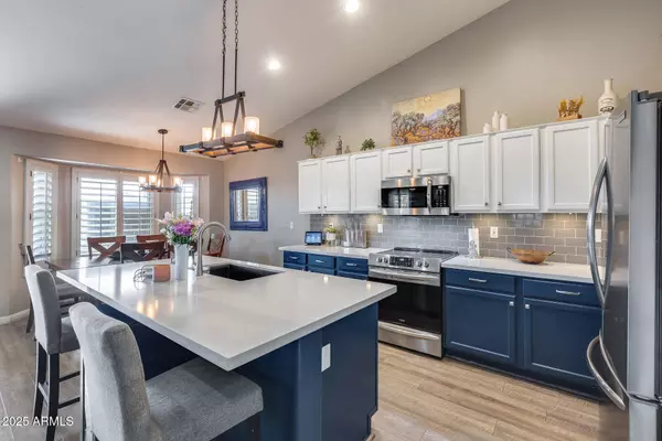 8629 E OLLA Avenue, Mesa, AZ 85212