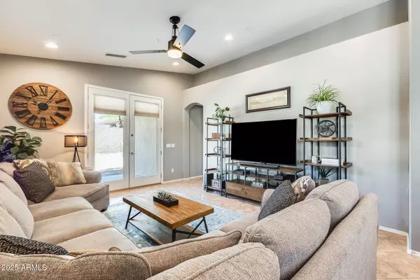 11988 W NADINE Way, Peoria, AZ 85383