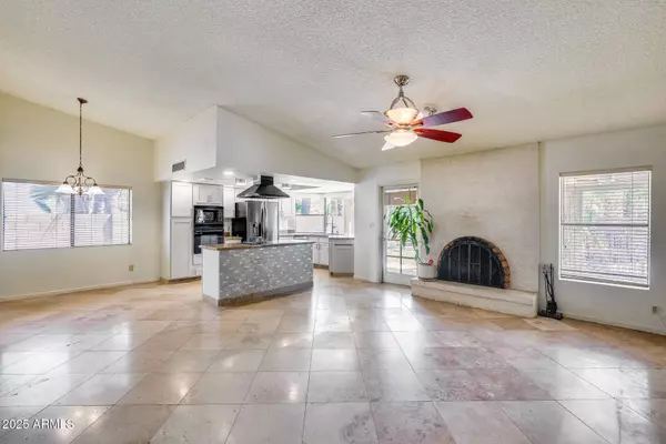 319 E HACKAMORE Street, Mesa, AZ 85201