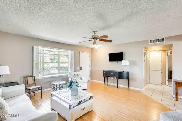 9805 W BURNS Drive, Sun City, AZ 85351