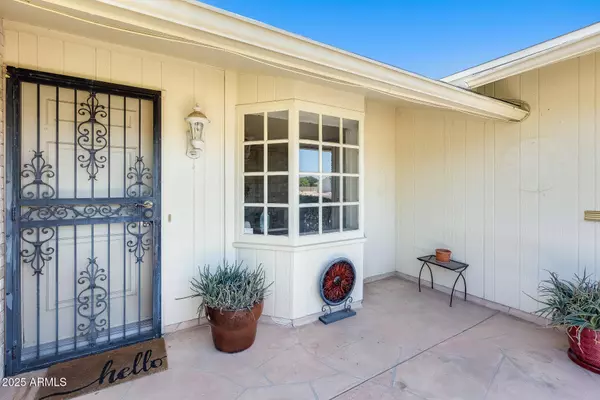 9805 W BURNS Drive, Sun City, AZ 85351