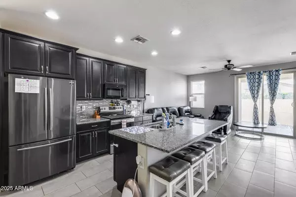 42180 W CHEYENNE Drive, Maricopa, AZ 85138