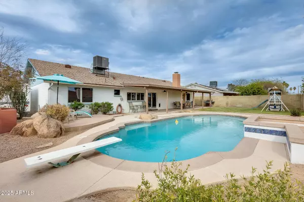 3149 W DANBURY Drive, Phoenix, AZ 85053