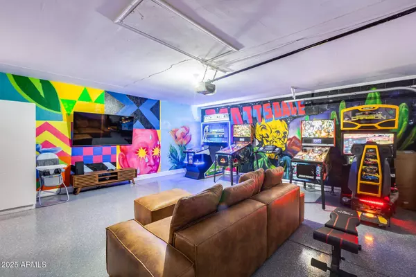 5975 E LARKSPUR Drive, Scottsdale, AZ 85254