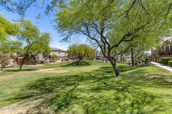 2250 E DEER VALLEY Road #24, Phoenix, AZ 85024