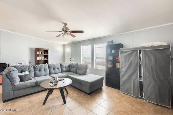 3840 W ABRAHAM Lane, Glendale, AZ 85308