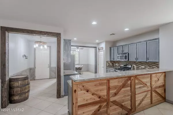 12500 N Boscombe Drive, Marana, AZ 85653