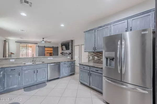 12500 N Boscombe Drive, Marana, AZ 85653