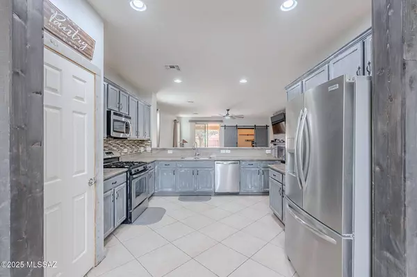 12500 N Boscombe Drive, Marana, AZ 85653