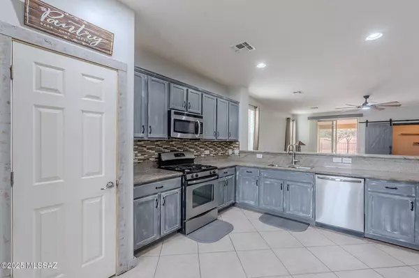 12500 N Boscombe Drive, Marana, AZ 85653
