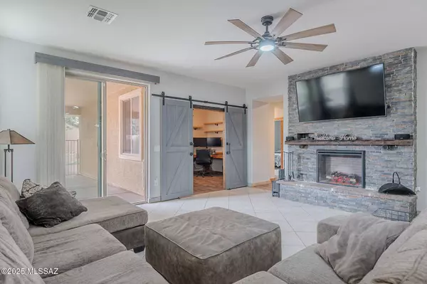 12500 N Boscombe Drive, Marana, AZ 85653