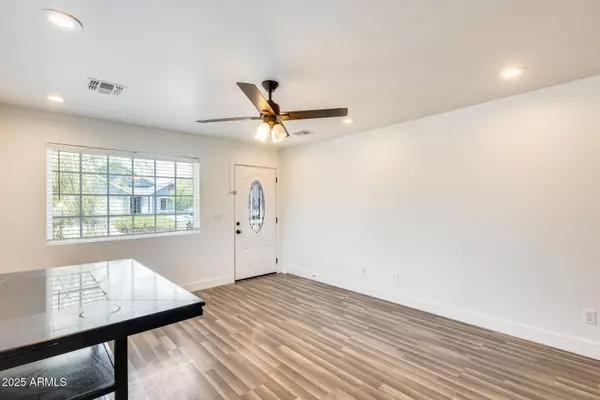 513 N 63RD Lane, Phoenix, AZ 85043