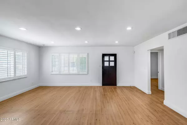 2336 E FLOWER Street, Phoenix, AZ 85016