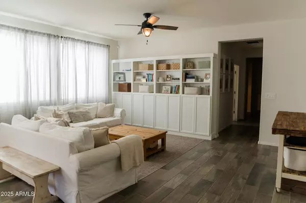 14344 W HACKAMORE Drive, Surprise, AZ 85387