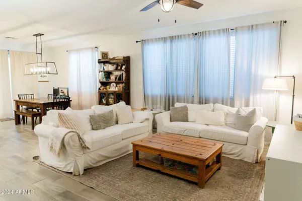 14344 W HACKAMORE Drive, Surprise, AZ 85387