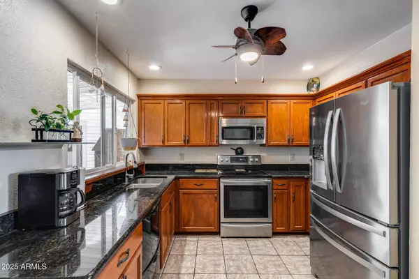 7210 W CARON Drive, Peoria, AZ 85345