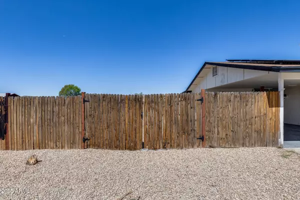 5504 N 69TH Avenue, Glendale, AZ 85303