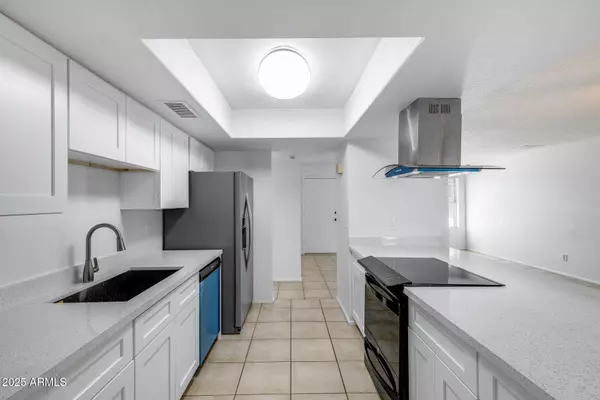 5504 N 69TH Avenue, Glendale, AZ 85303